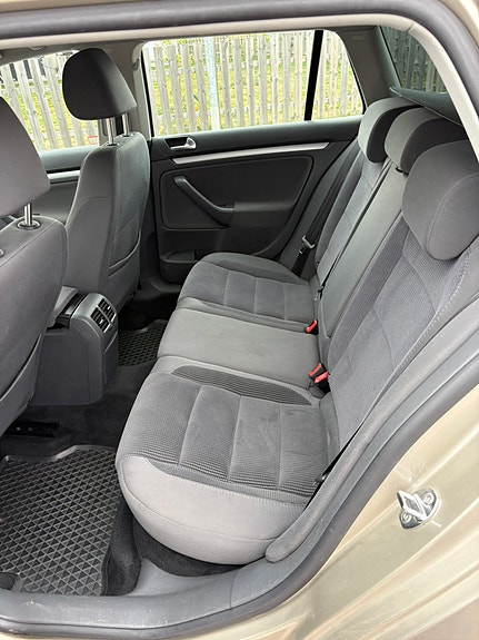 Volkswagen Golf V 13 of 13