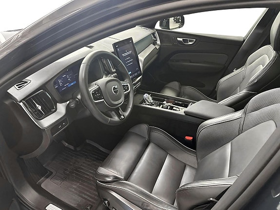 Volvo XC60 6 of 16