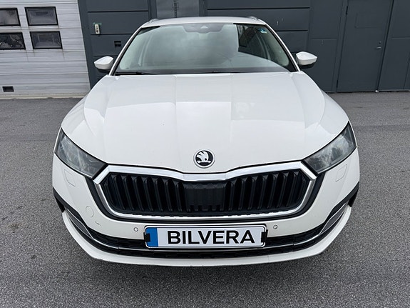 Skoda Octavia 2 of 13