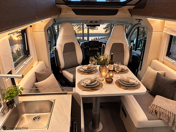 Adria Compact Supreme DL 6 of 16
