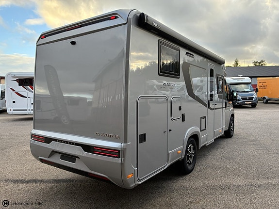 Adria Compact Supreme DL 3 of 16