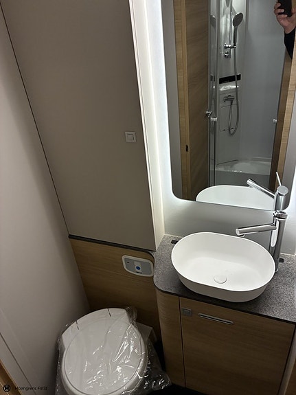 Adria Matrix Select 670 SL - 5 bältade platser 11 of 15