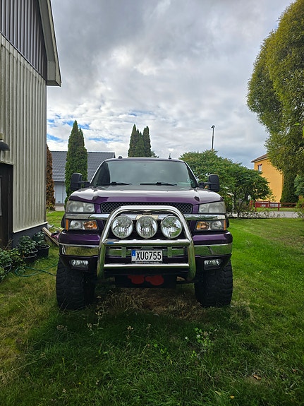 Chevrolet Silverado 1500 3 of 9