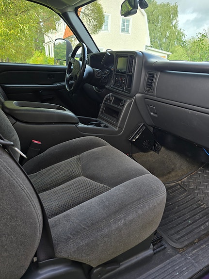 Chevrolet Silverado 1500 8 of 9