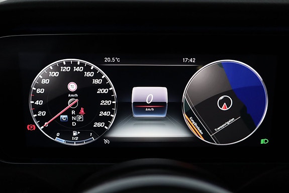 Mercedes-Benz E220 15 of 24