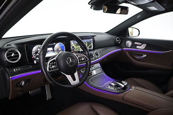 Mercedes-Benz E220 9 of 24