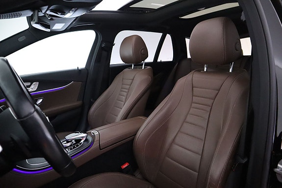 Mercedes-Benz E220 11 of 24
