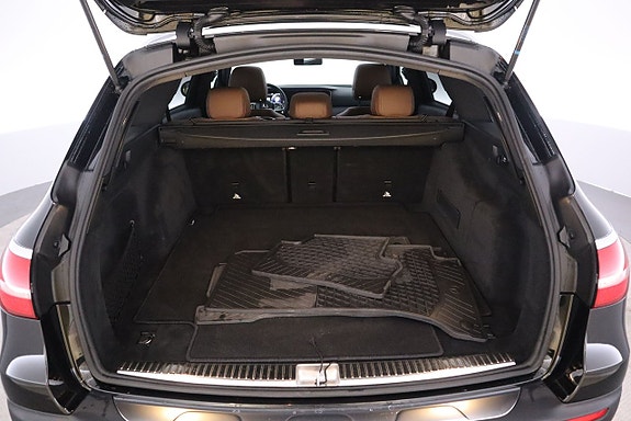 Mercedes-Benz E220 23 of 24