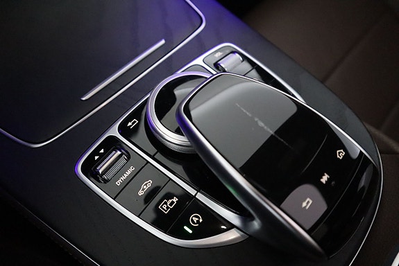 Mercedes-Benz E220 22 of 24