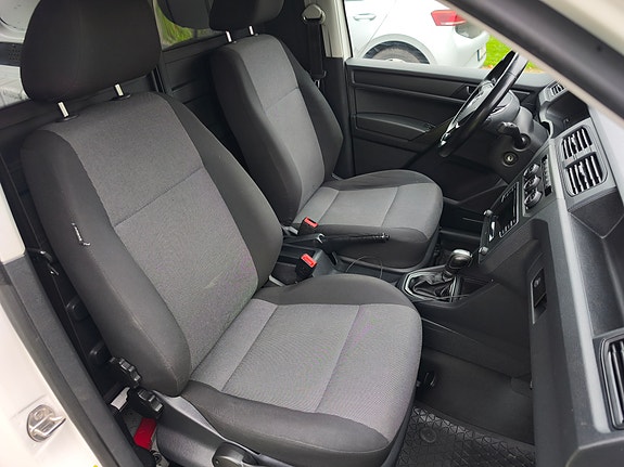 Volkswagen Caddy Maxi 11 of 30