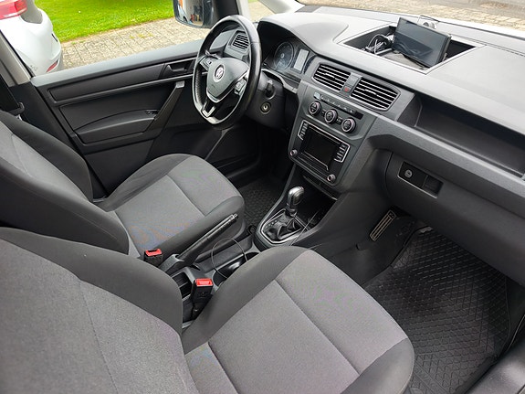 Volkswagen Caddy Maxi 10 of 30