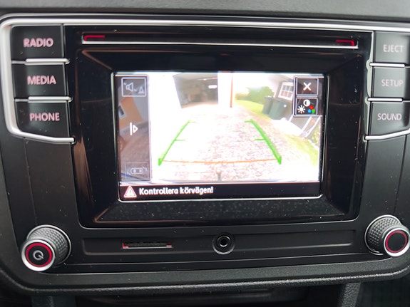 Volkswagen Caddy Maxi 19 of 30