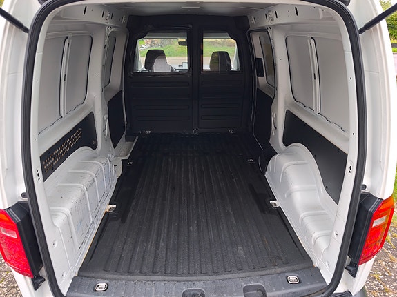 Volkswagen Caddy Maxi 13 of 30