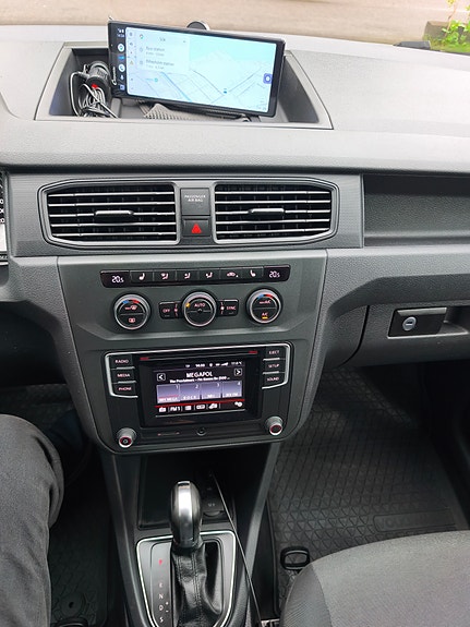 Volkswagen Caddy Maxi 17 of 30