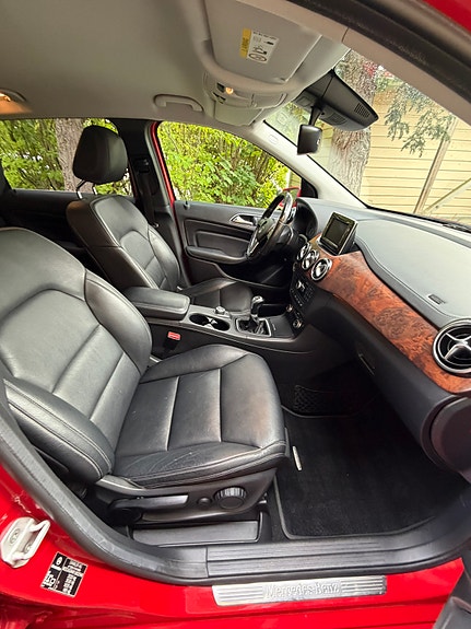 Mercedes-Benz B200 6 of 8