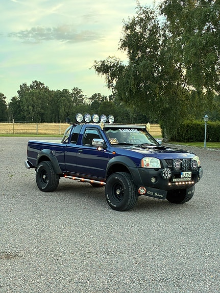 Nissan Navara 2 of 7