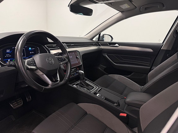 Volkswagen Passat Alltrack 6 of 22
