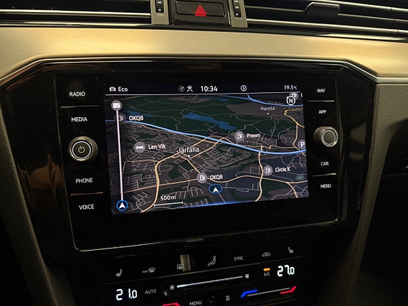 Volkswagen Passat Alltrack 17 of 22
