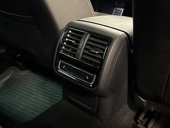 Volkswagen Passat Alltrack 21 of 22