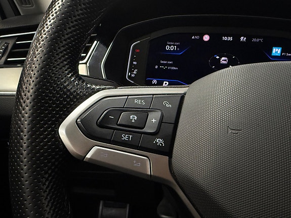 Volkswagen Passat Alltrack 19 of 22