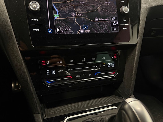 Volkswagen Passat Alltrack 16 of 22