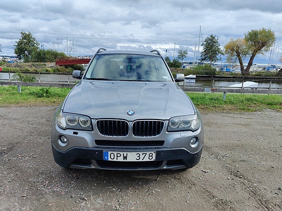 BMW X3 2 of 10