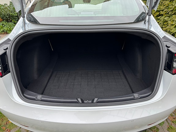 Tesla Model 3 13 of 15