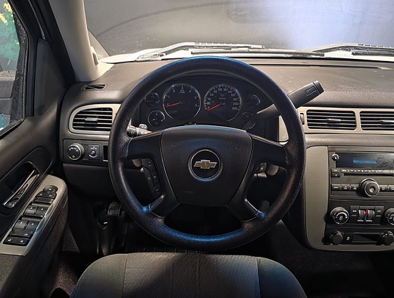 Chevrolet Tahoe 23 of 25