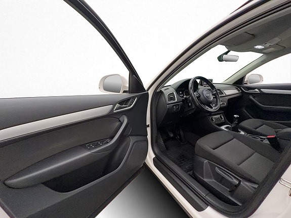Audi Q3 11 of 30