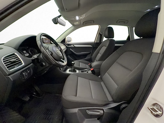 Audi Q3 12 of 30