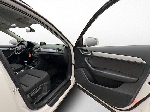 Audi Q3 16 of 30