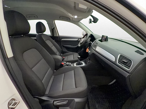Audi Q3 15 of 30