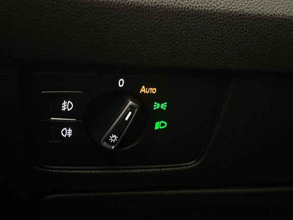 Volkswagen Passat 25 of 29
