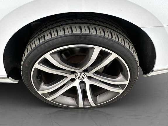Volkswagen Passat 27 of 29