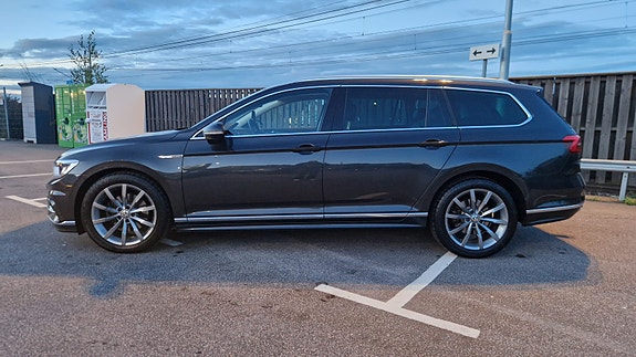 Volkswagen Passat 10 of 11