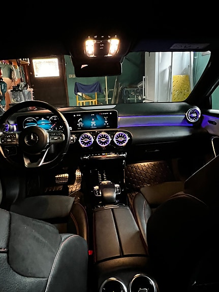 Mercedes-Benz A200 9 of 15
