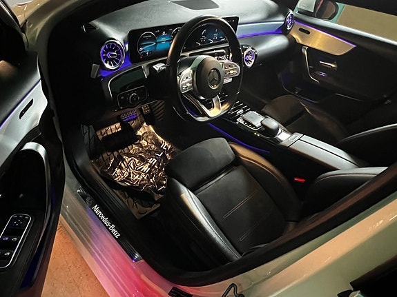 Mercedes-Benz A200 10 of 15