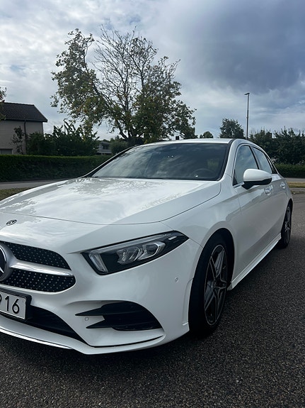 Mercedes-Benz A200 2 of 15