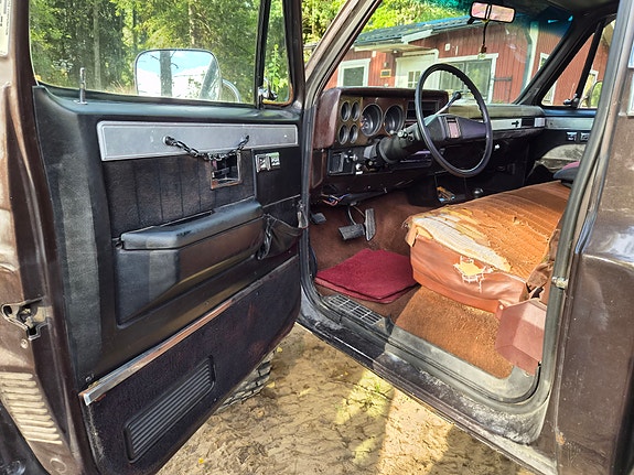 Chevrolet K30 3 of 9