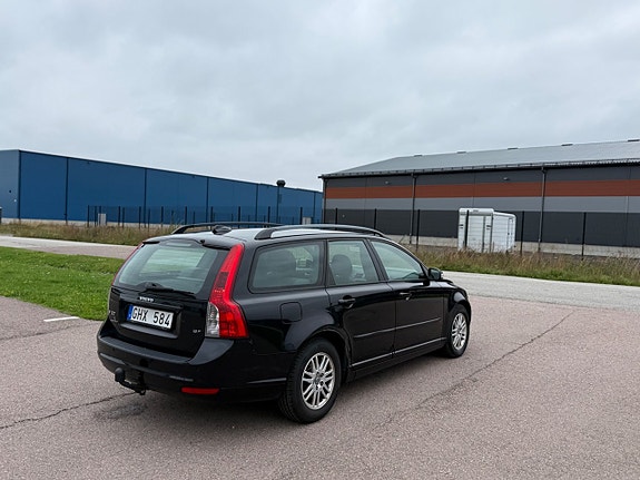 Volvo V50 4 of 9