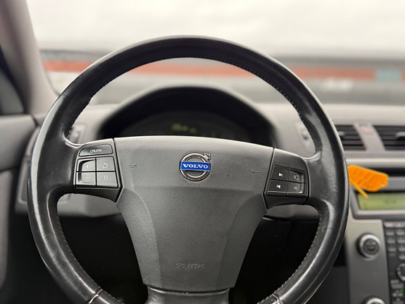 Volvo V50 7 of 9