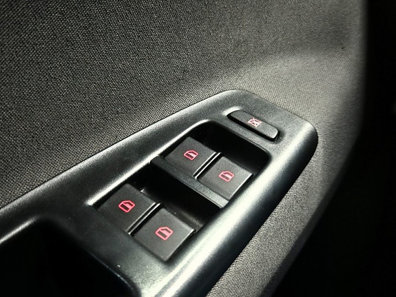 Volkswagen Polo 10 of 23