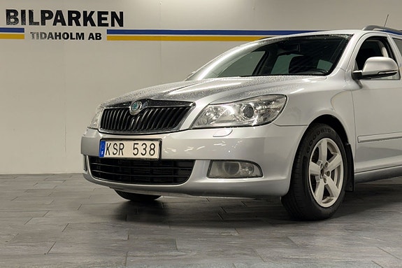 Skoda Octavia 2 of 29