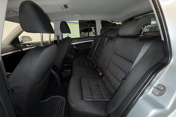 Skoda Octavia 14 of 29