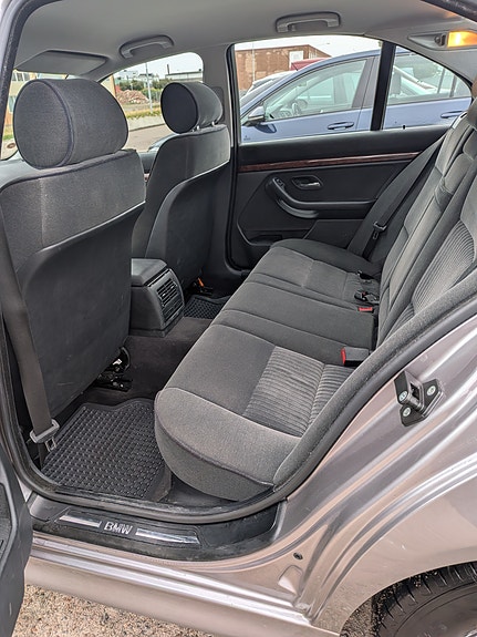 BMW 523i 8 of 21