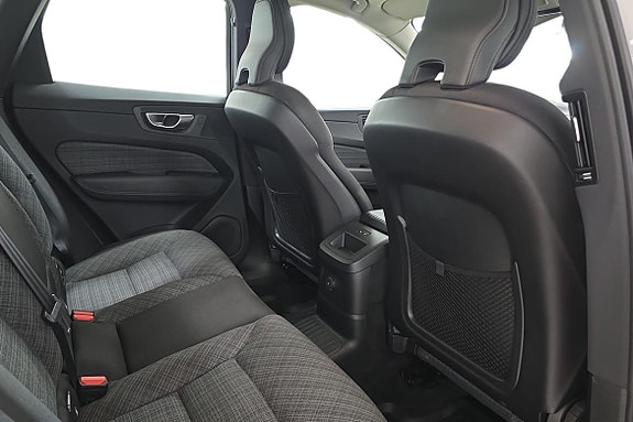 Volvo XC60 9 of 23