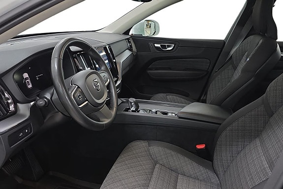 Volvo XC60 14 of 23