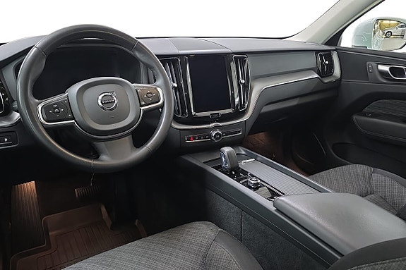 Volvo XC60 10 of 23