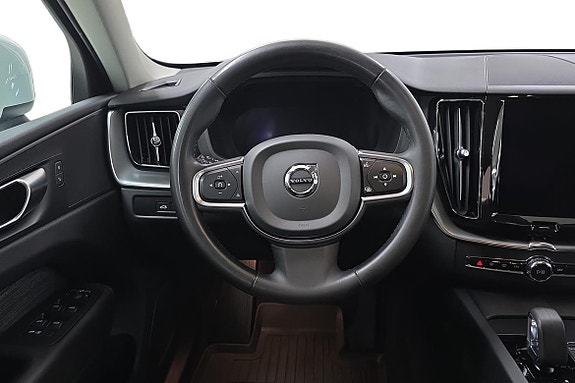 Volvo XC60 11 of 23