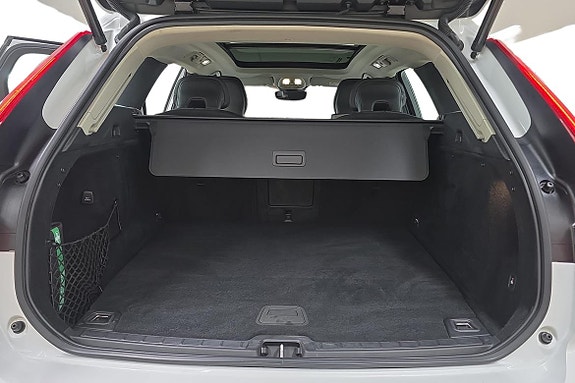 Volvo XC60 12 of 23